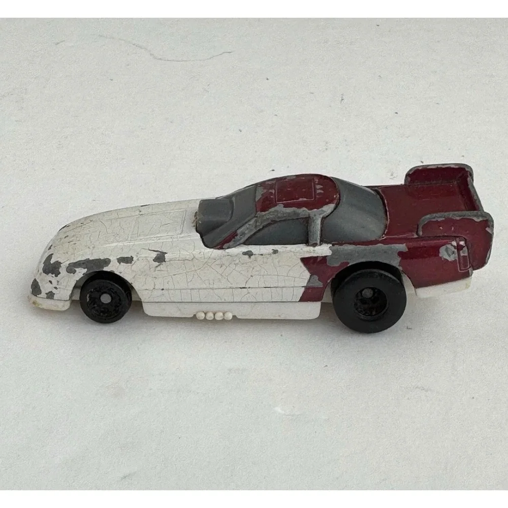 Hot Wheels 1999 McDonalds‎ Happy Meal Funny Car Dragster White Maroon SV 01